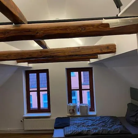 Kaptainshuus A *